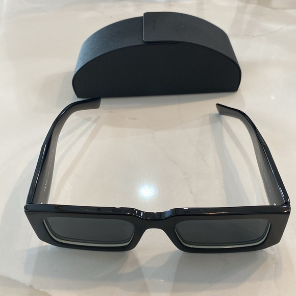 Prada PR 06YS Sunglasses & case - Picture 2 of 13